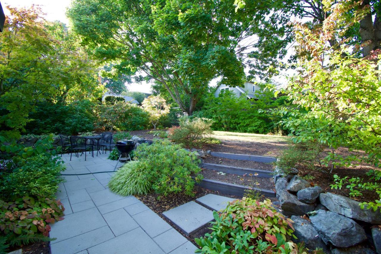 Phinney Ridge Flat With Backyard Oasis Seattle Eksteriør billede